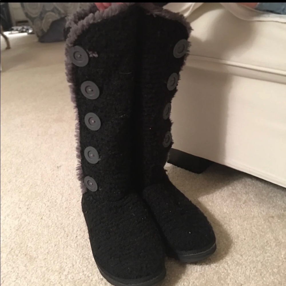 Black Mulkluks
